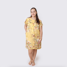 Load image into Gallery viewer, Hospital Gown - SATIN YELLOW
