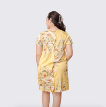 Load image into Gallery viewer, Hospital Gown - SATIN YELLOW
